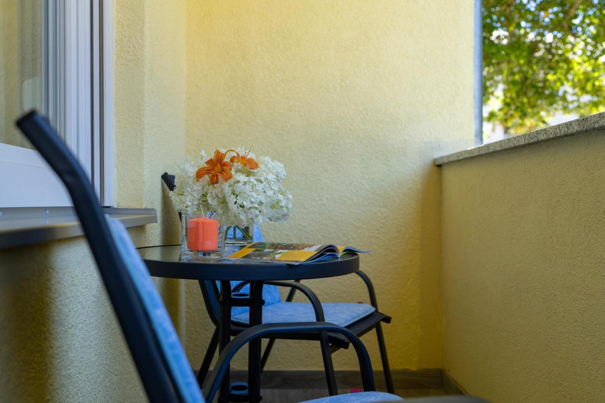 Lusi Apartment Otočac Екстериор снимка
