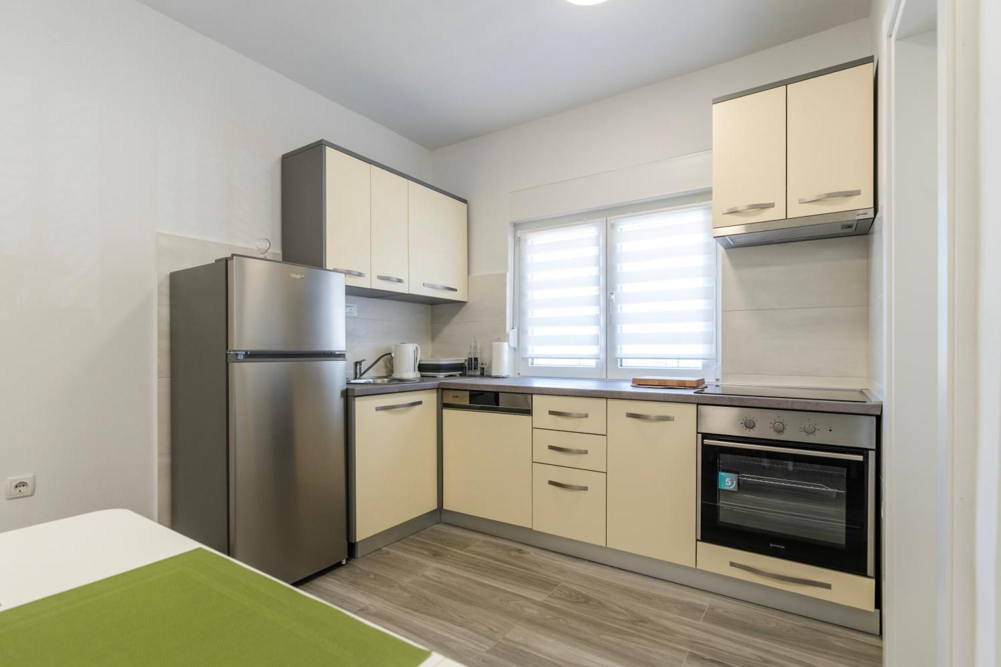 Lusi Apartment Otočac Екстериор снимка
