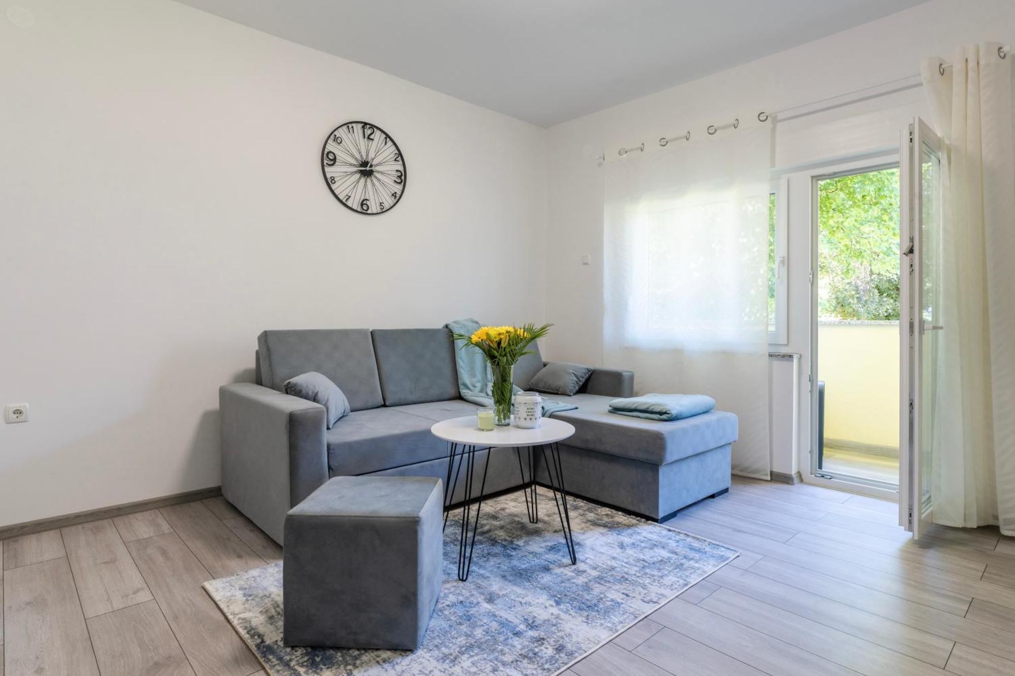 Lusi Apartment Otočac Екстериор снимка
