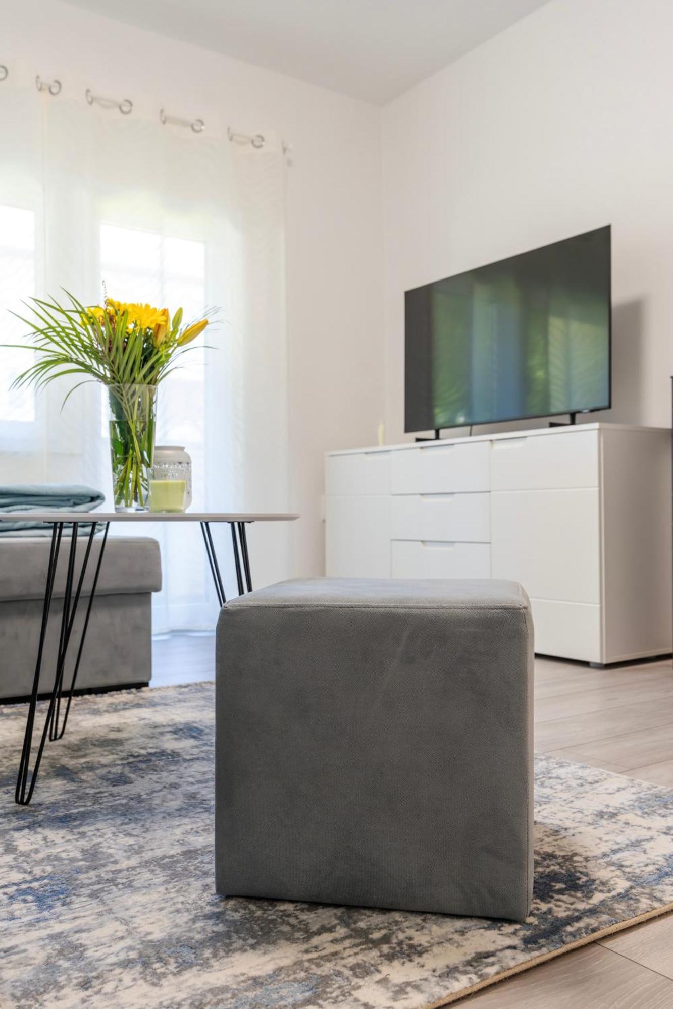 Lusi Apartment Otočac Екстериор снимка