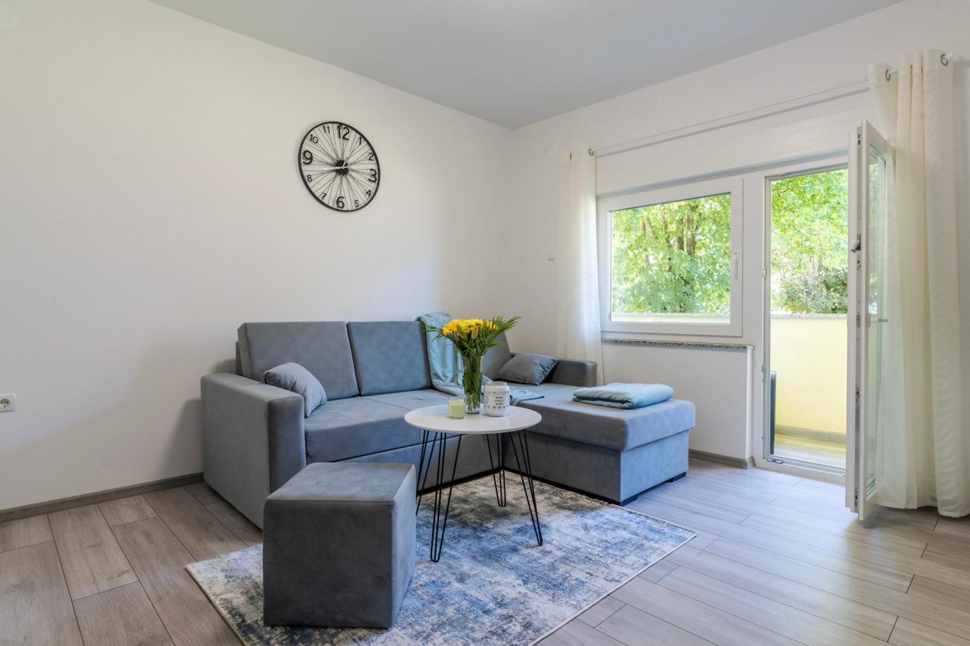 Lusi Apartment Otočac Екстериор снимка
